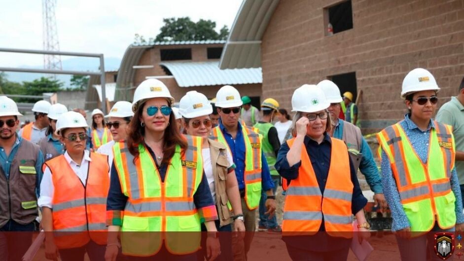 mujeres en la construcción